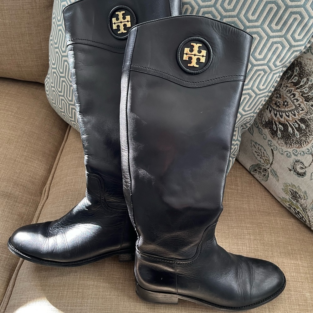 Tory Burch boots sz 7.5